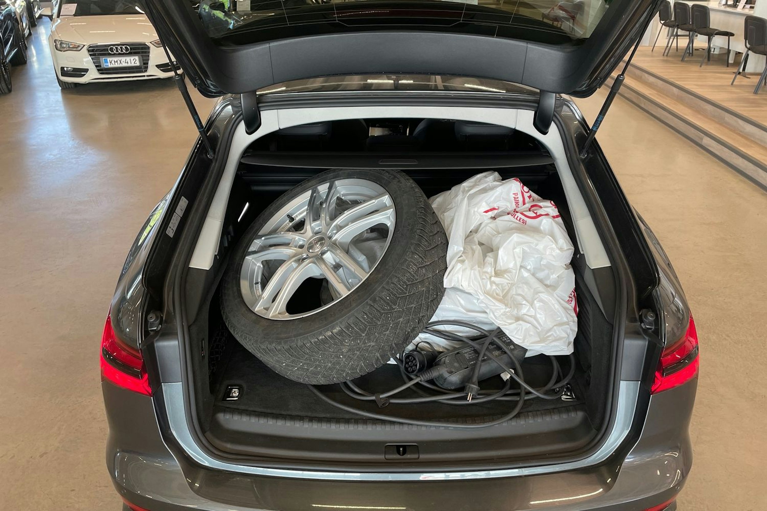 harmaa Audi A6 2021 kuva 28.