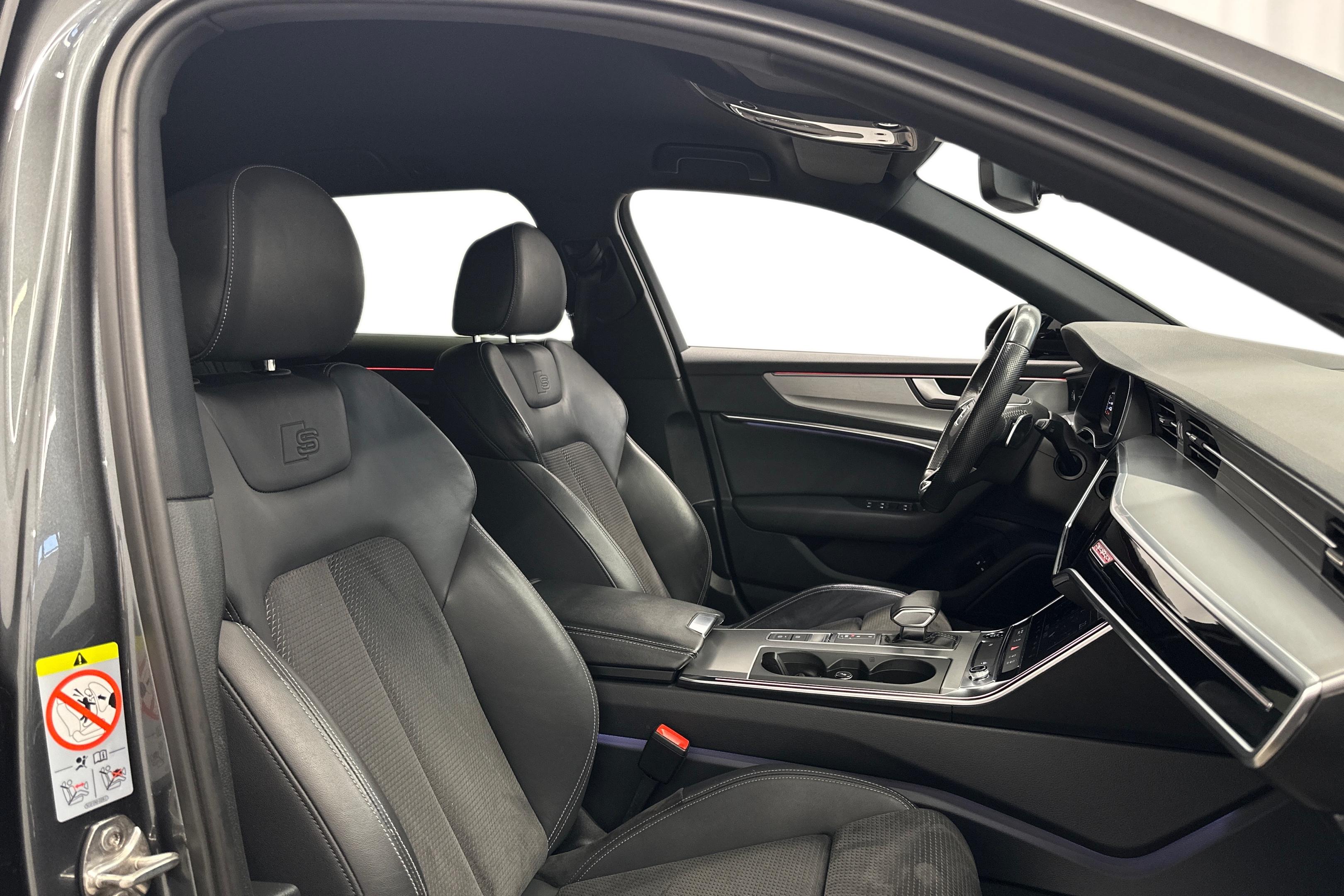 Audi A6 2021, photo 7/30