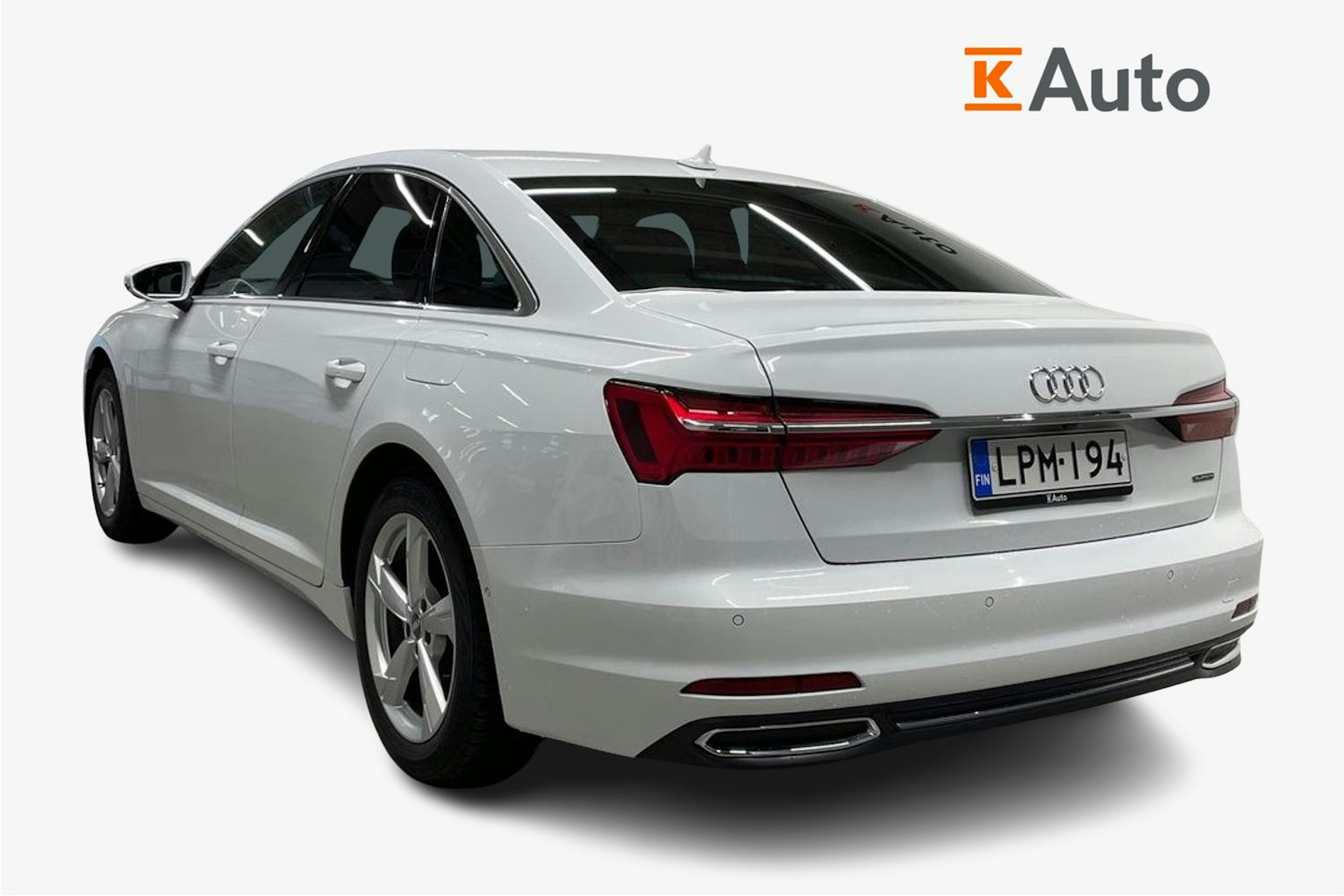 valkoinen Audi A6 2021 kuva 2.