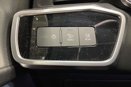 valkoinen Audi A6 2021 kuva 23.