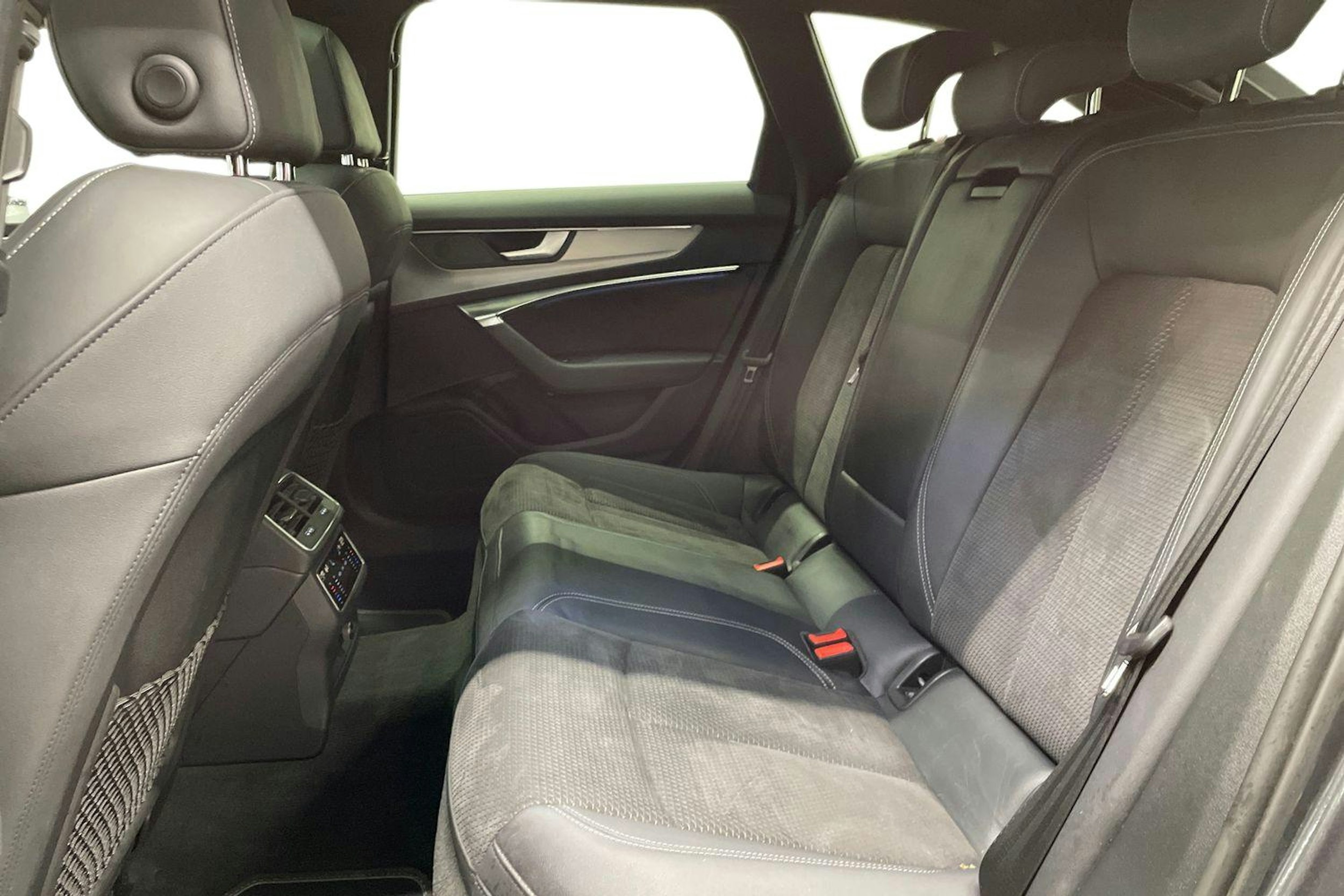 met. harmaa Audi A6 2021 kuva 10.