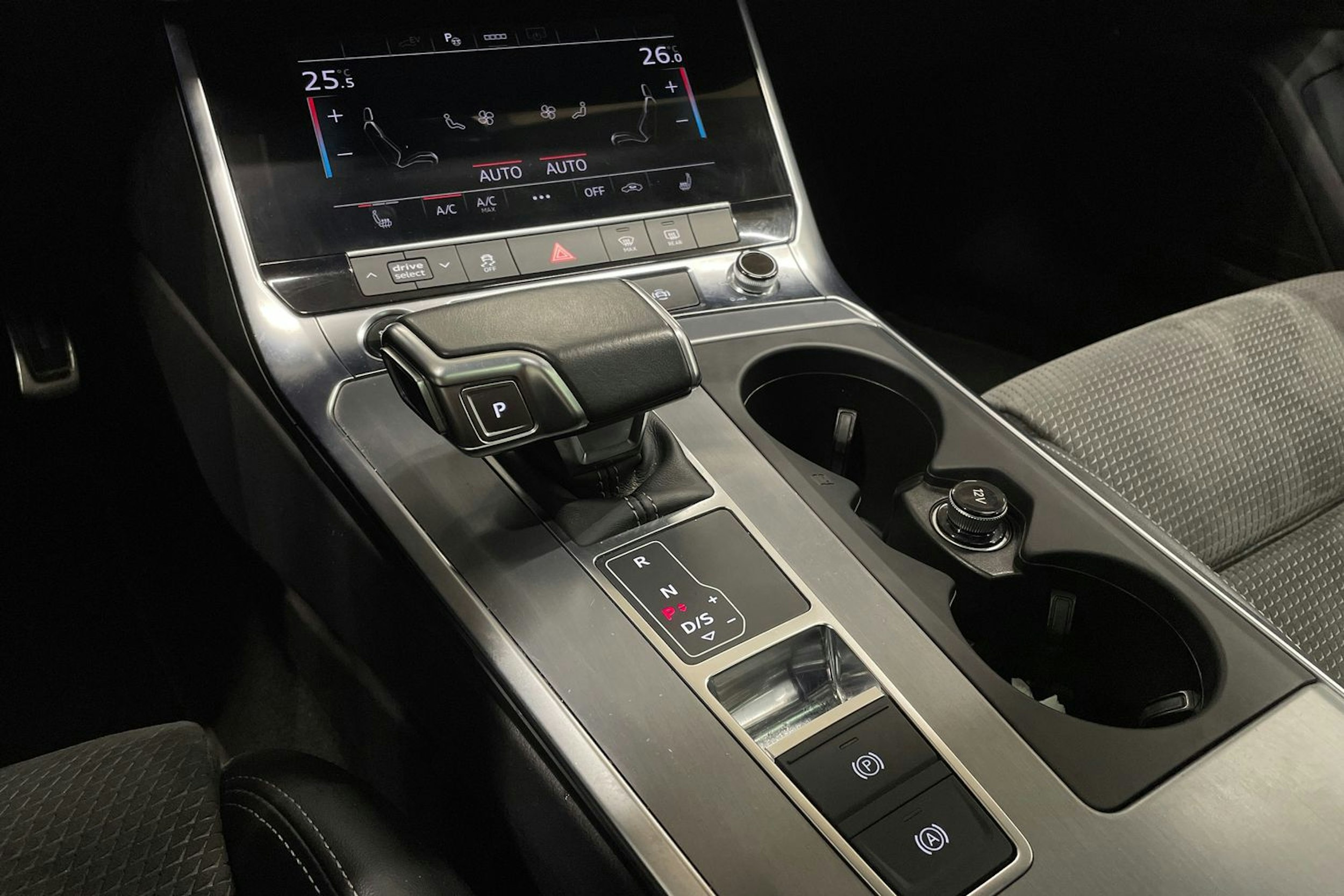 met. harmaa Audi A6 2021 kuva 25.