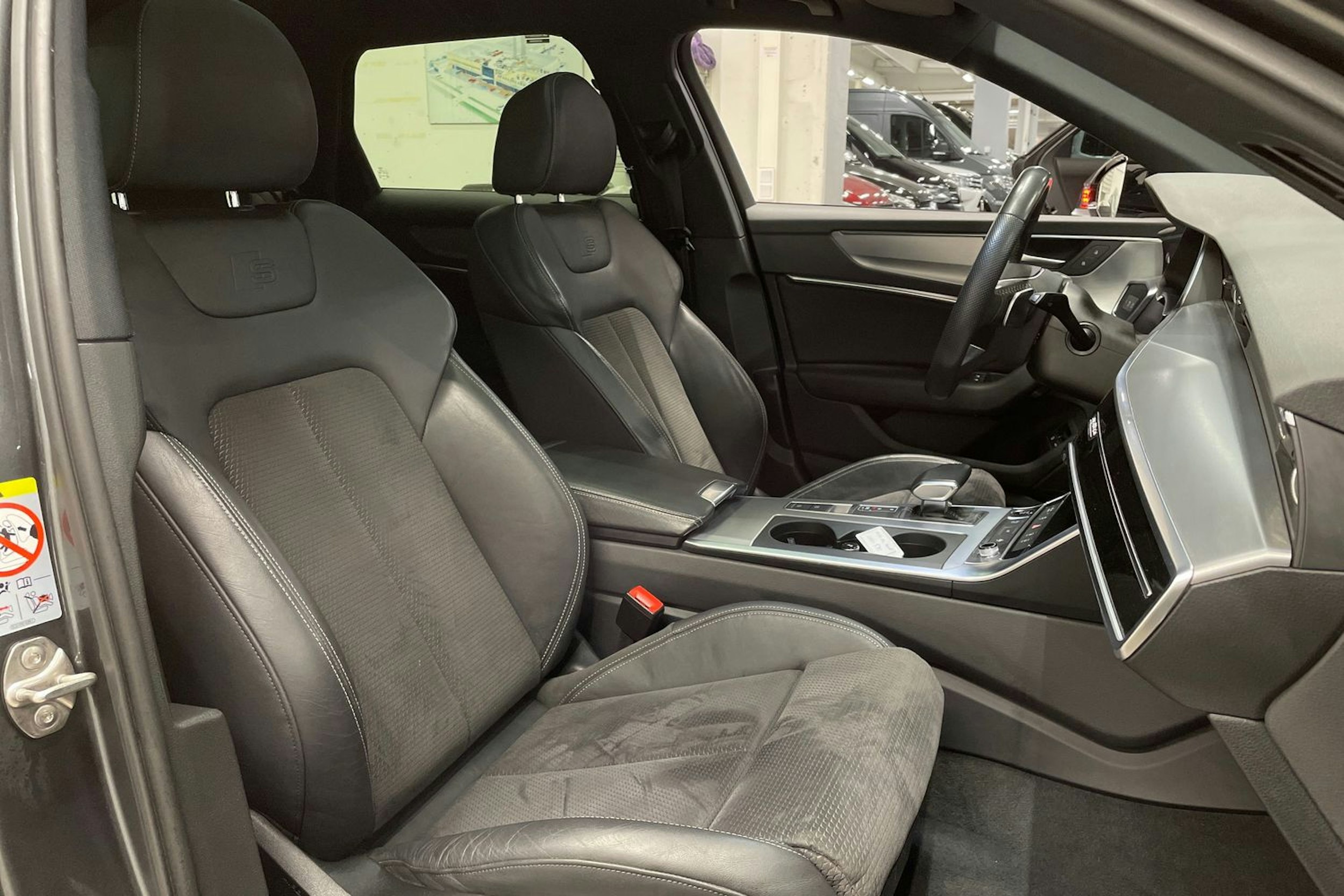 met. harmaa Audi A6 2021 kuva 34.