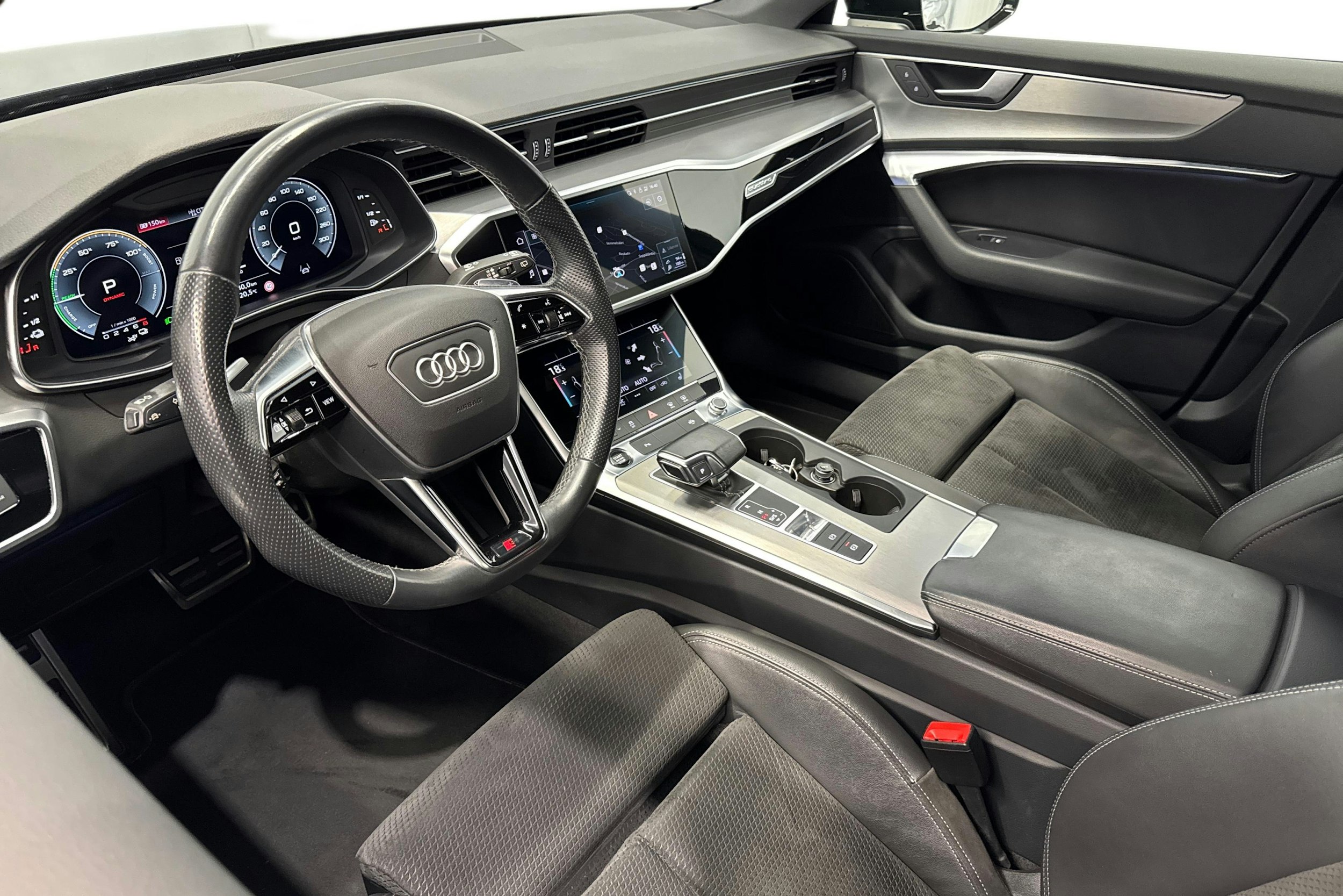 musta Audi A6 2021 kuva 6.