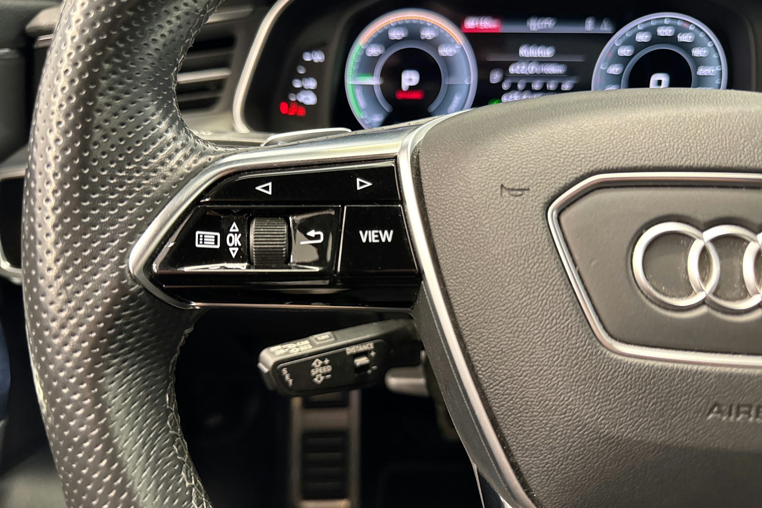musta Audi A6 2021 kuva 15.