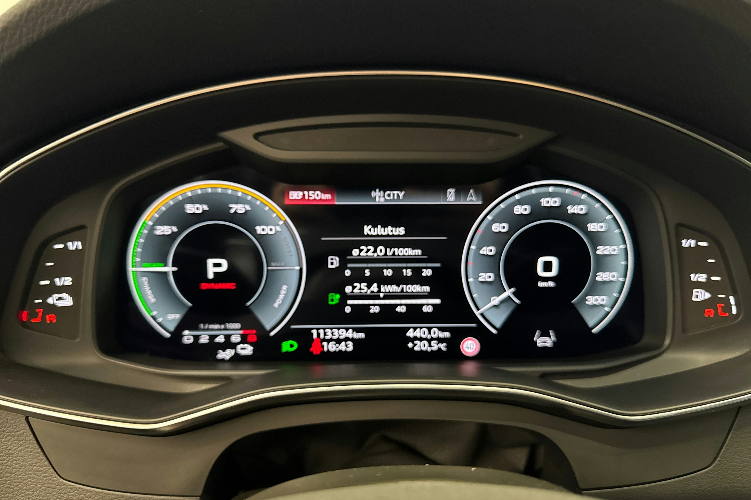 musta Audi A6 2021 kuva 17.