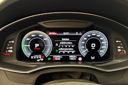musta Audi A6 2021 kuva 17.