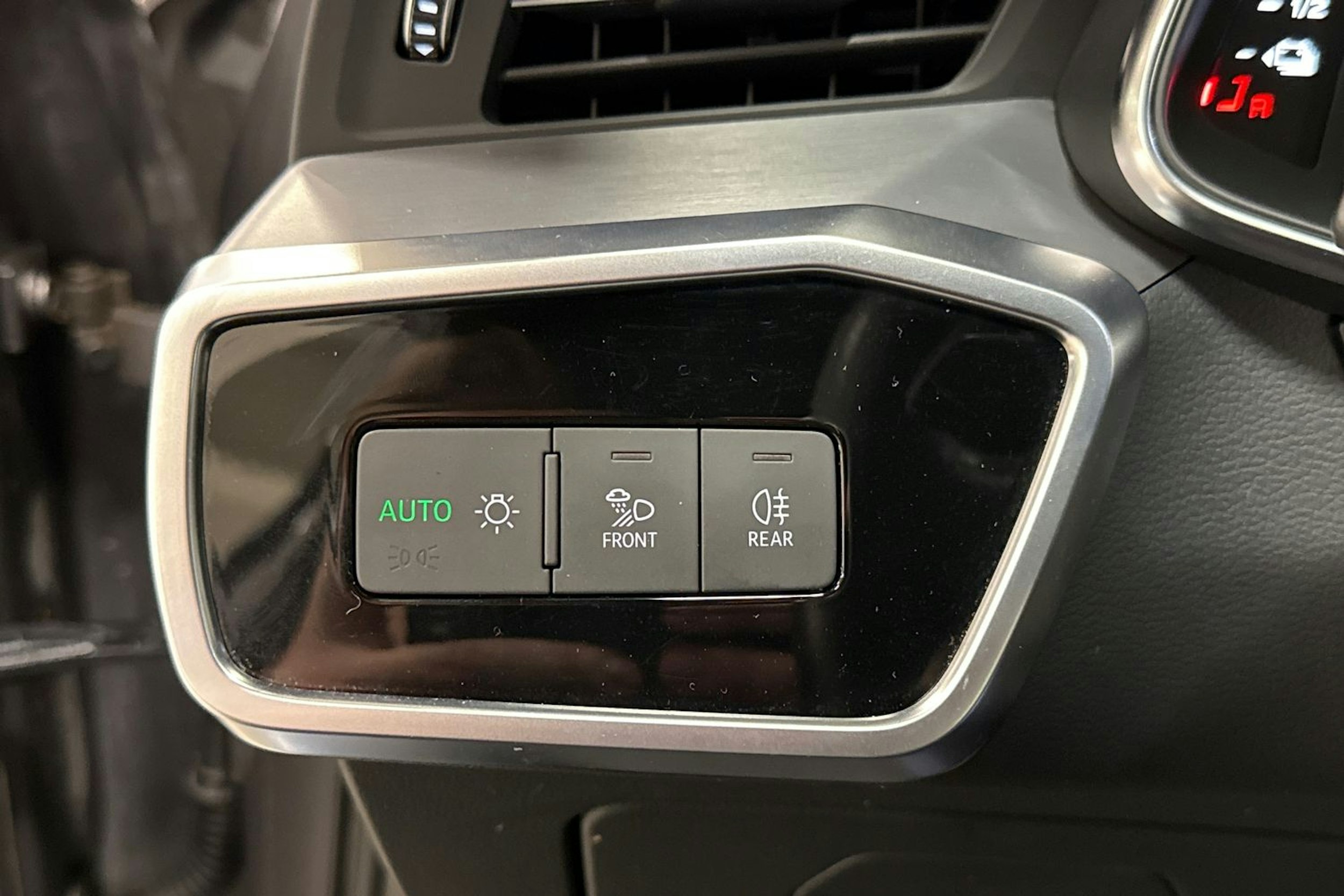 met. harmaa Audi A6 2021 kuva 23.