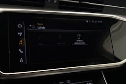 Punainen Audi A6 2021 kuva 28.