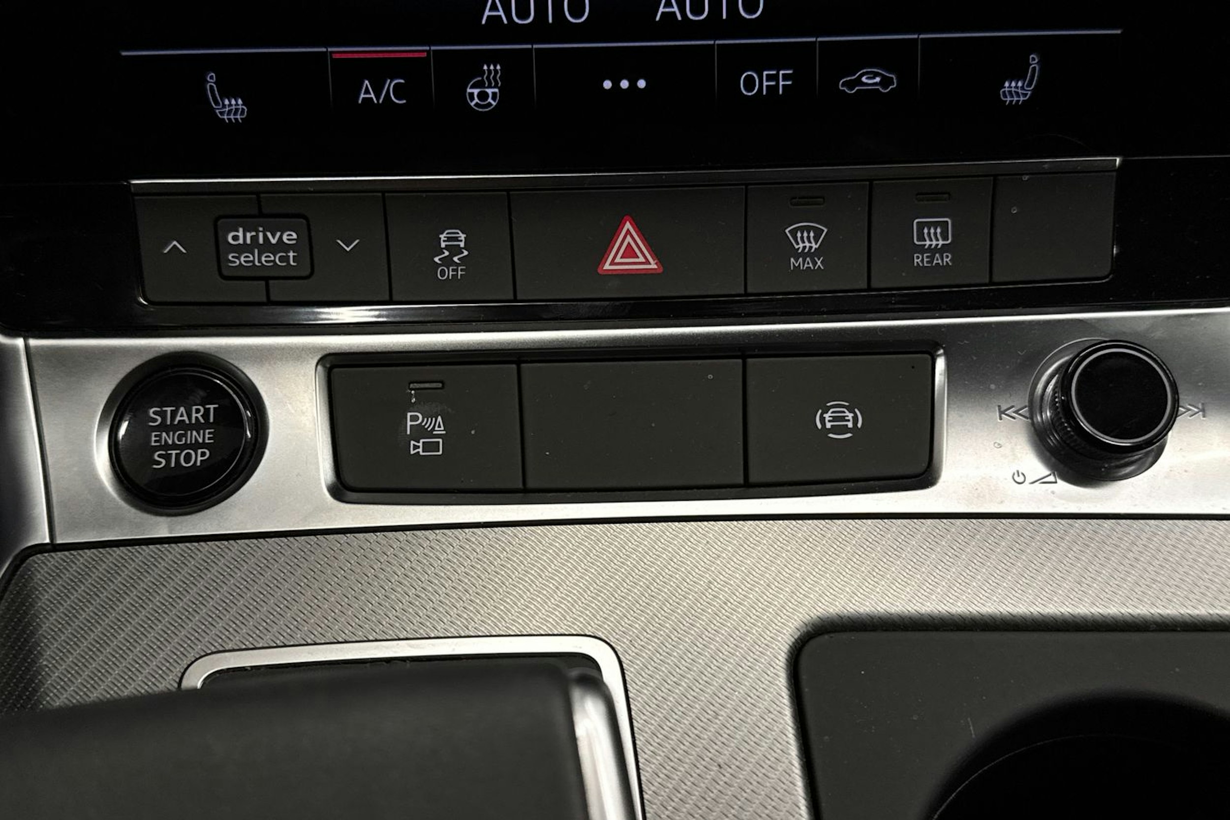 Punainen Audi A6 2021 kuva 31.