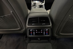 Punainen Audi A6 2021 kuva 33.