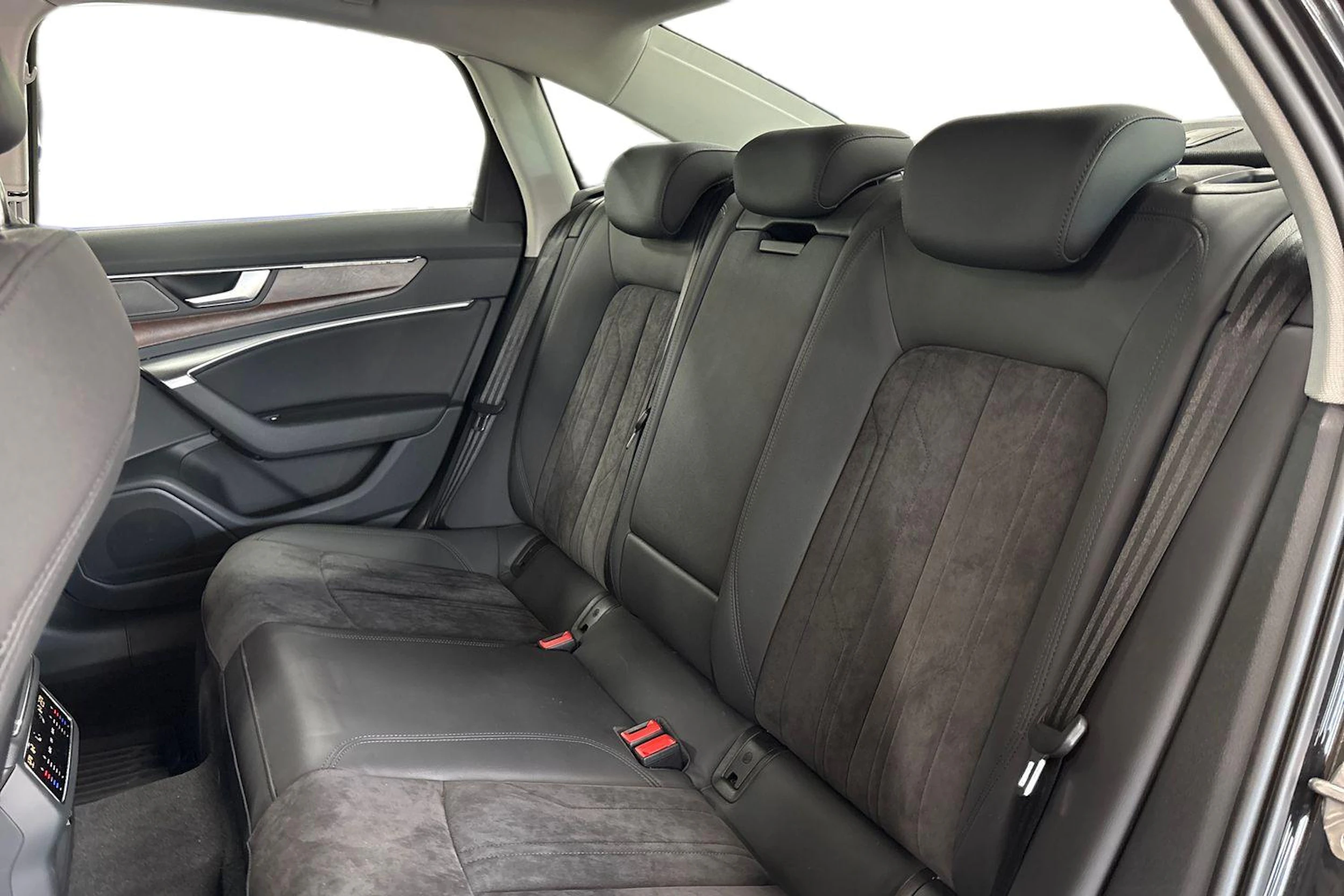 Harmaa Audi A6 2021 kuva 8.