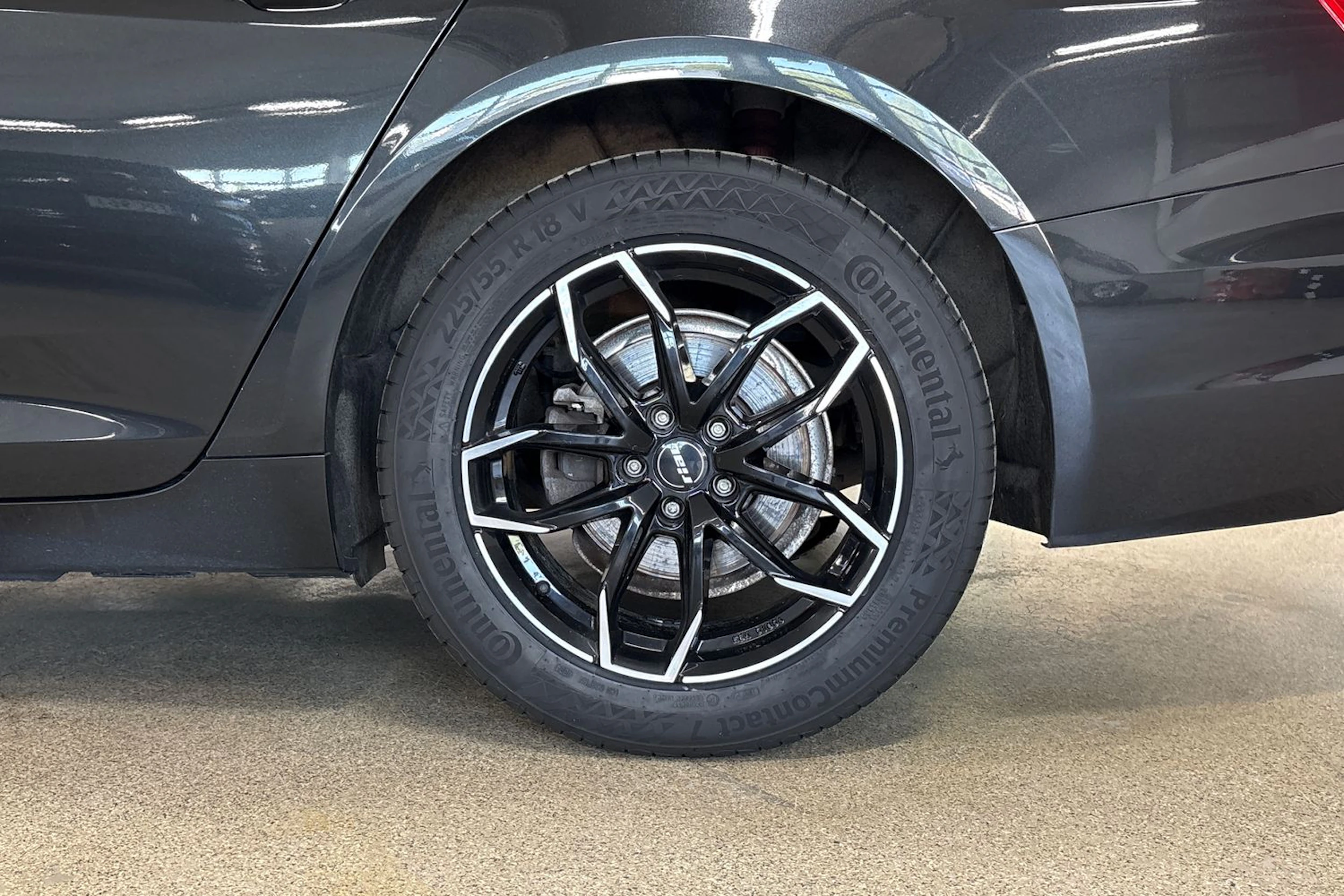 Harmaa Audi A6 2021 kuva 10.