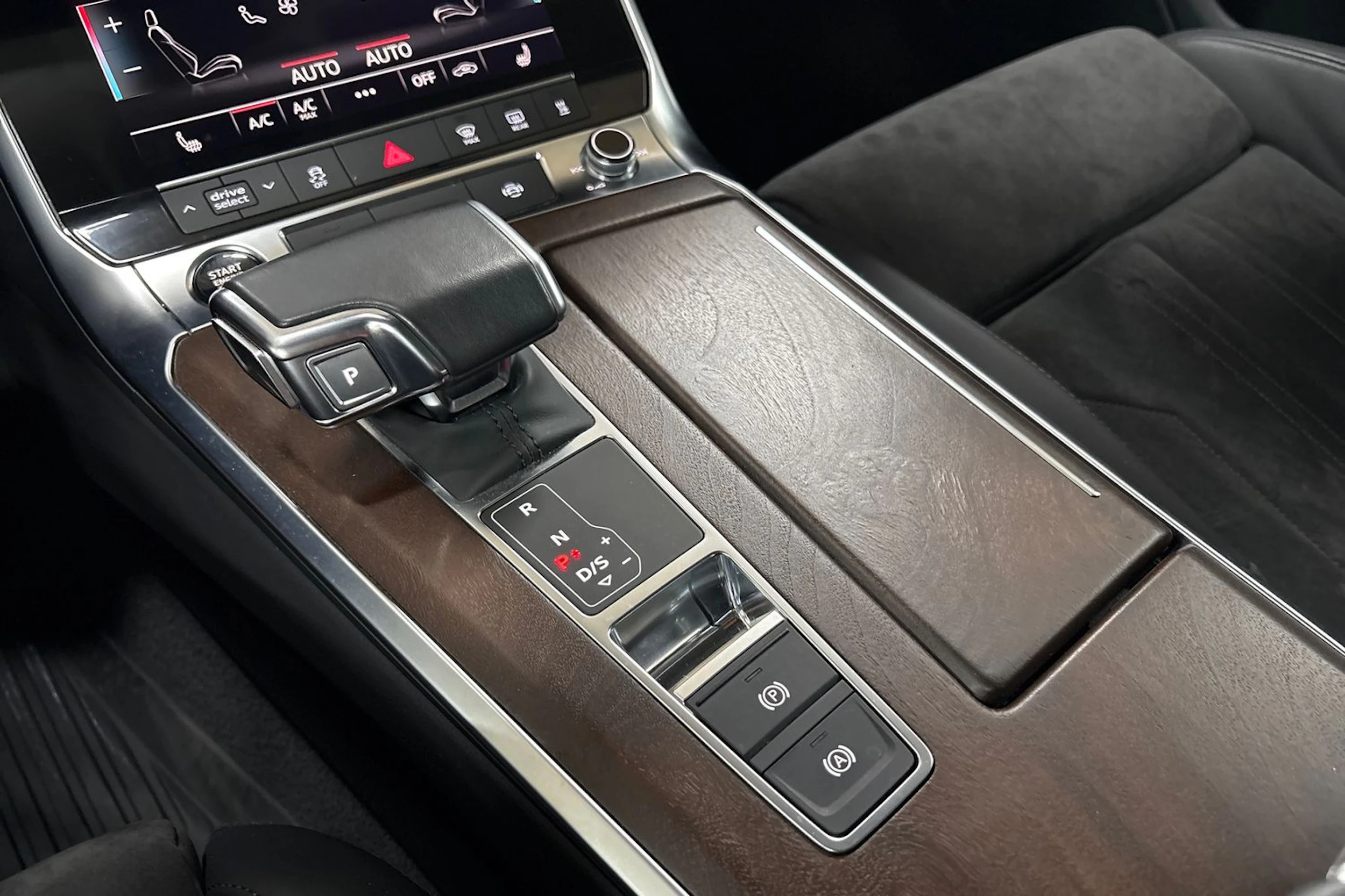 Harmaa Audi A6 2021 kuva 21.