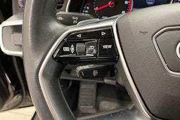 Musta Audi A6 2021 kuva 16.