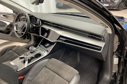 Musta Audi A6 2021 kuva 26.