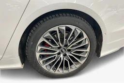 valkoinen Audi A6 2021 kuva 9.