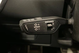 valkoinen Audi A6 2021 kuva 18.