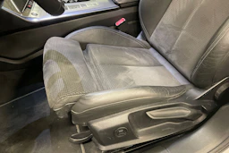 valkoinen Audi A6 2021 kuva 19.