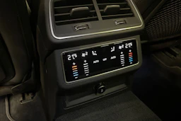 valkoinen Audi A6 2021 kuva 21.