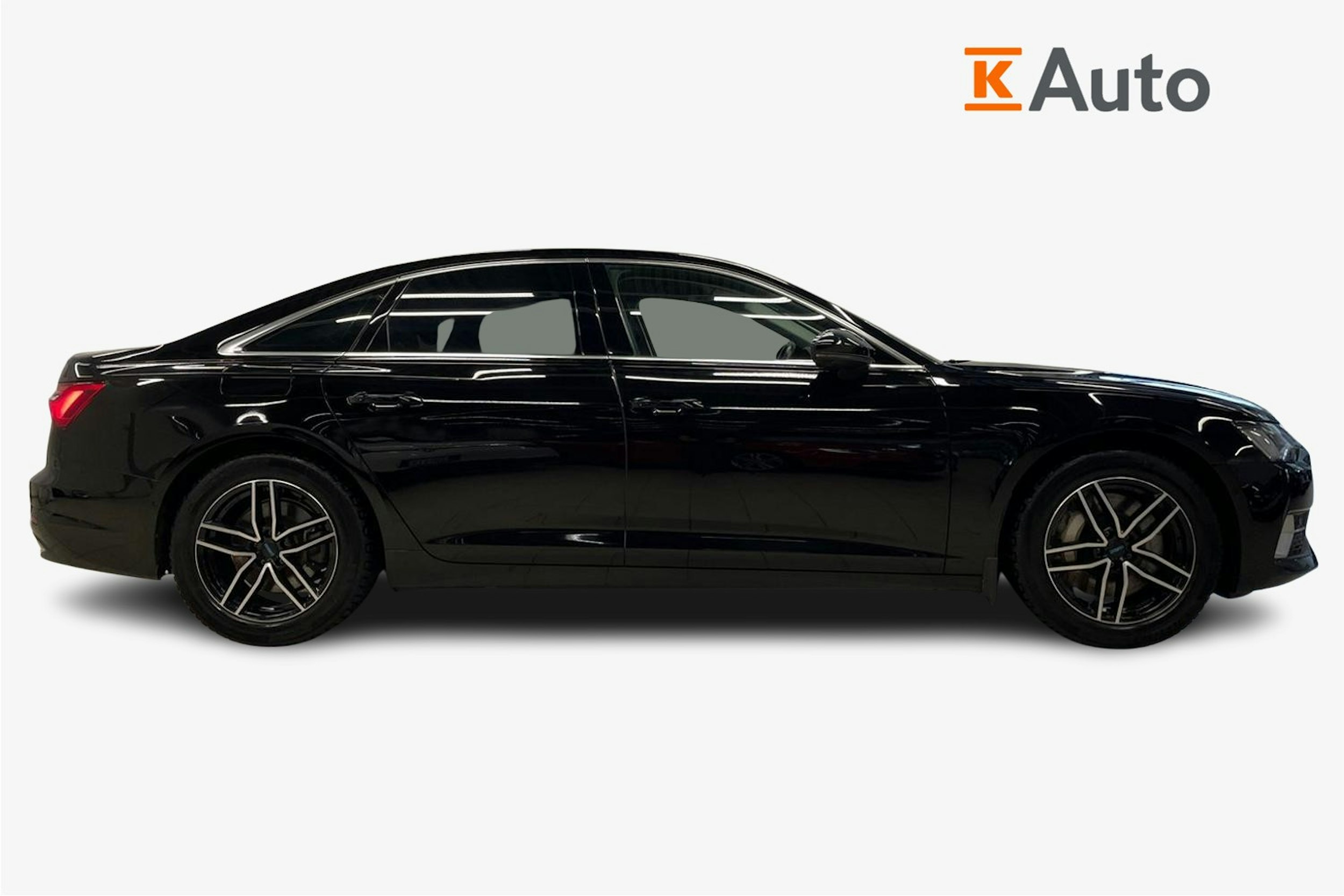 Musta Audi A6 2021 kuva 6.