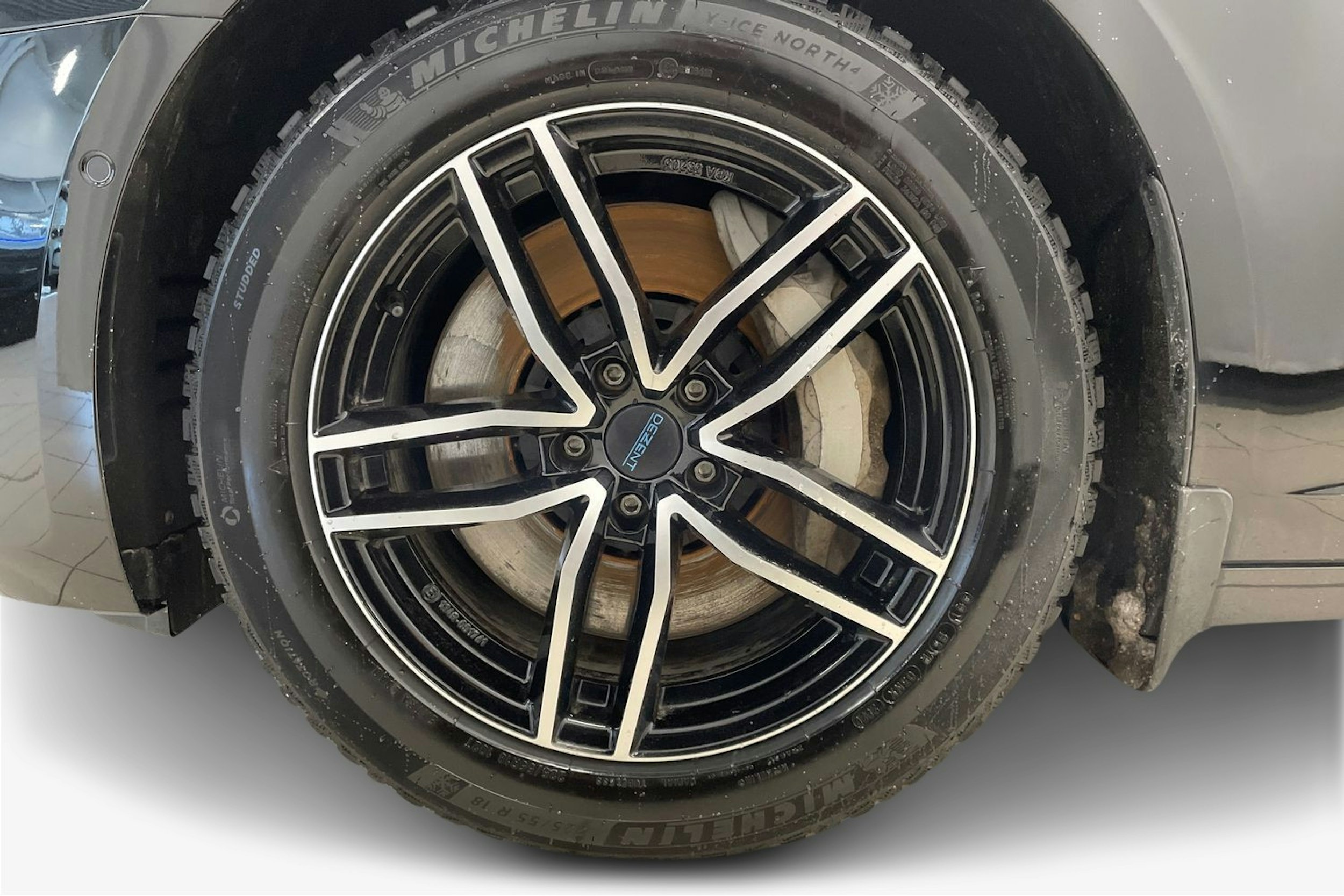 Musta Audi A6 2021 kuva 11.