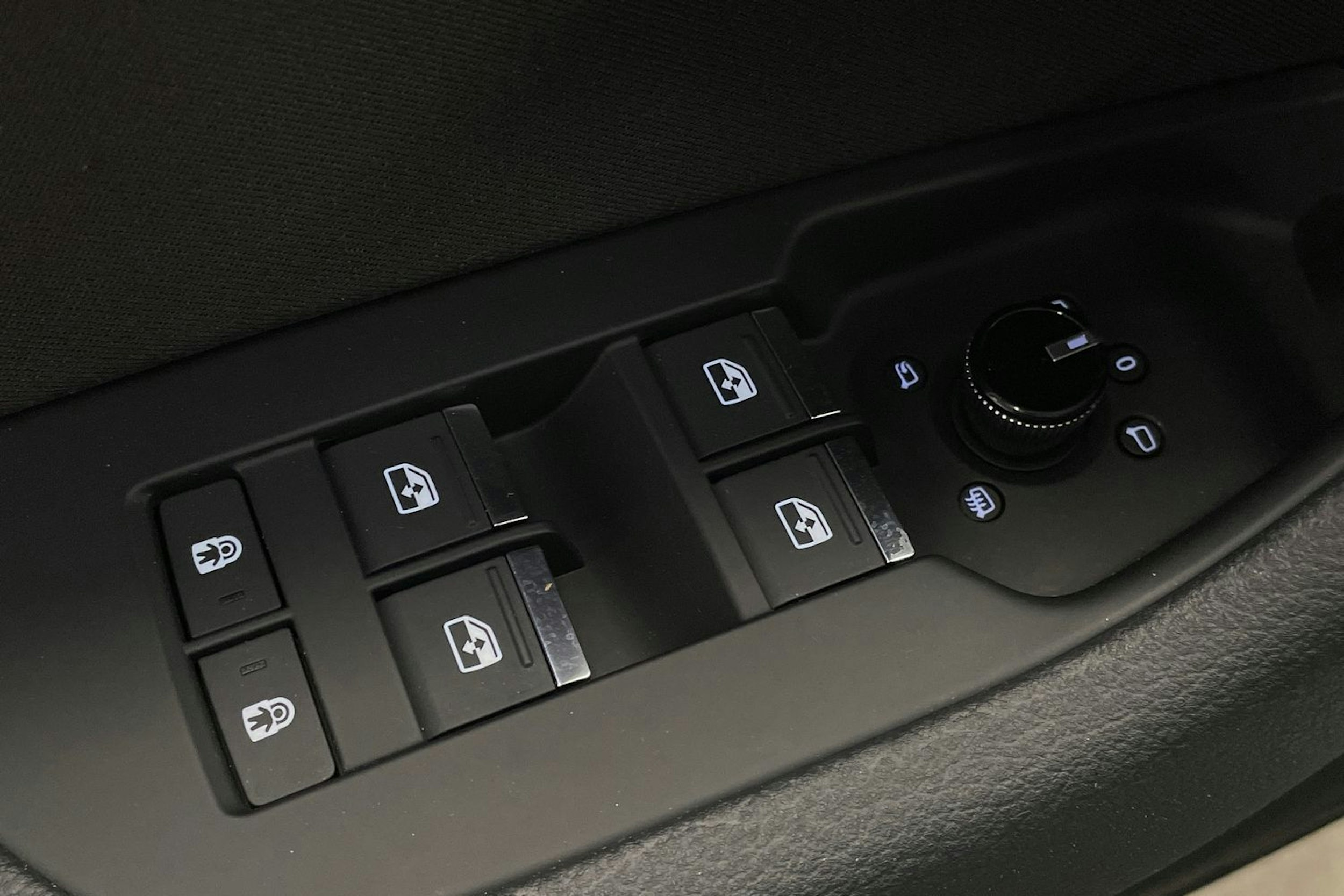 Musta Audi A6 2021 kuva 14.