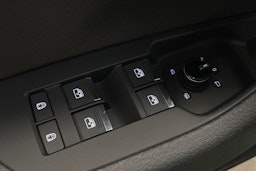 Musta Audi A6 2021 kuva 14.