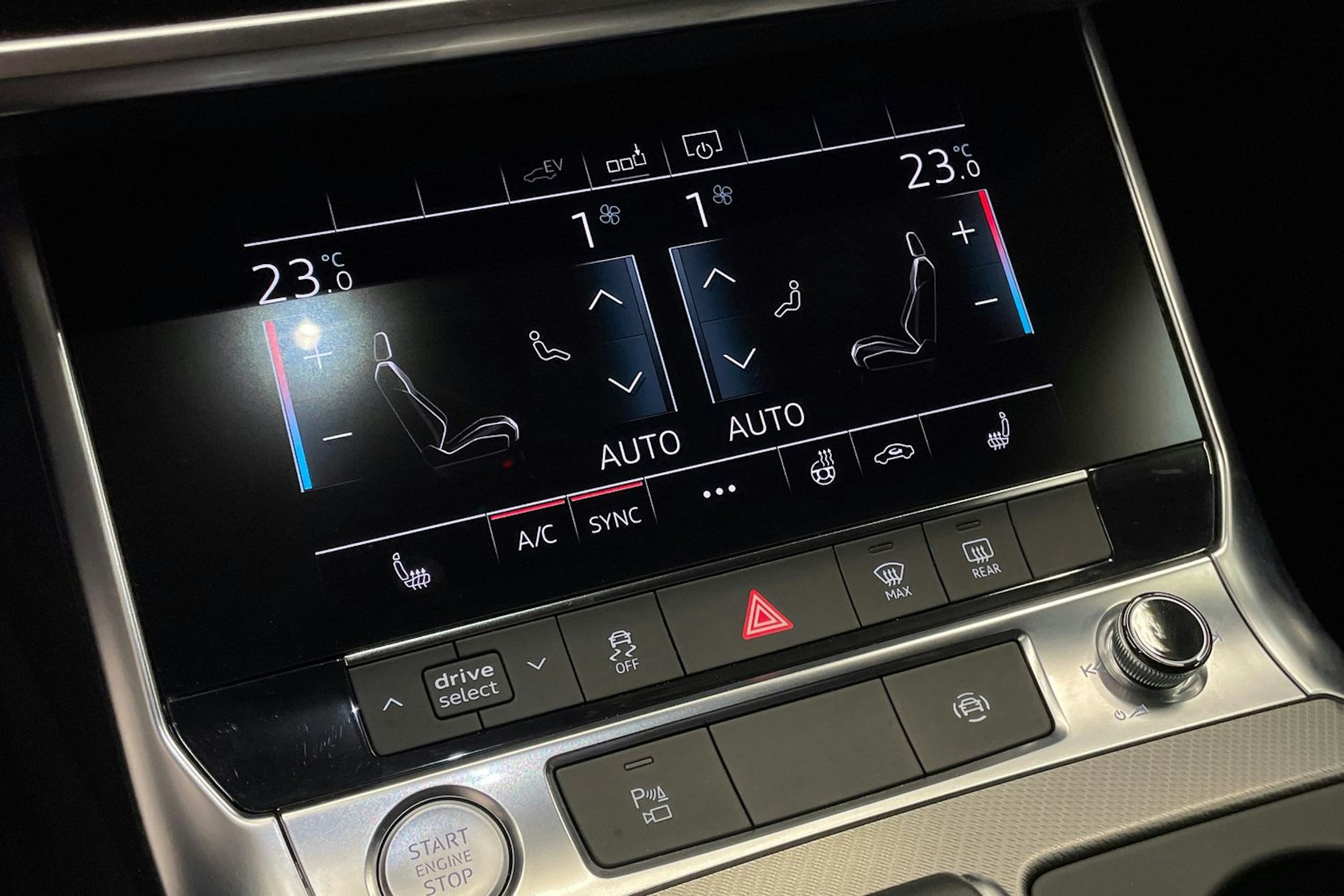 Musta Audi A6 2021 kuva 21.