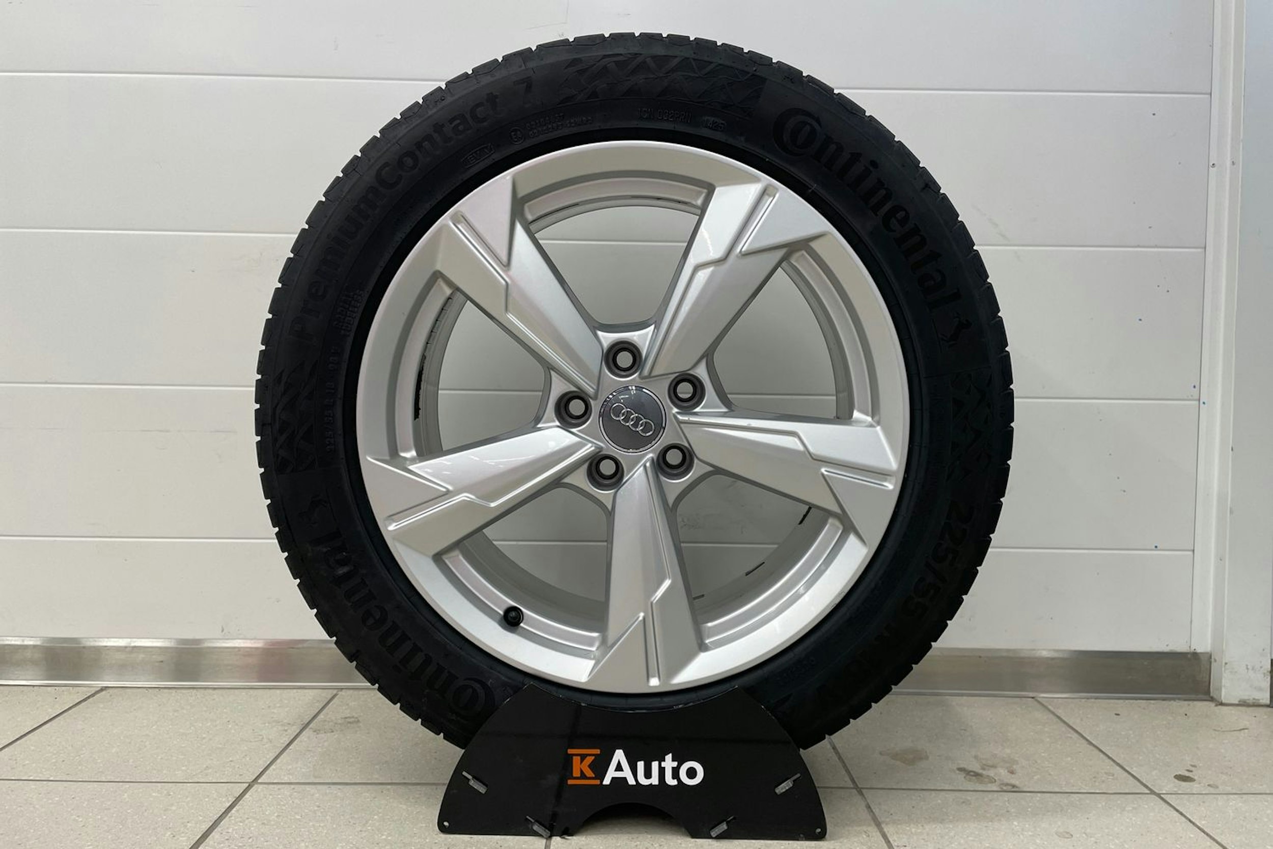 Musta Audi A6 2021 kuva 26.