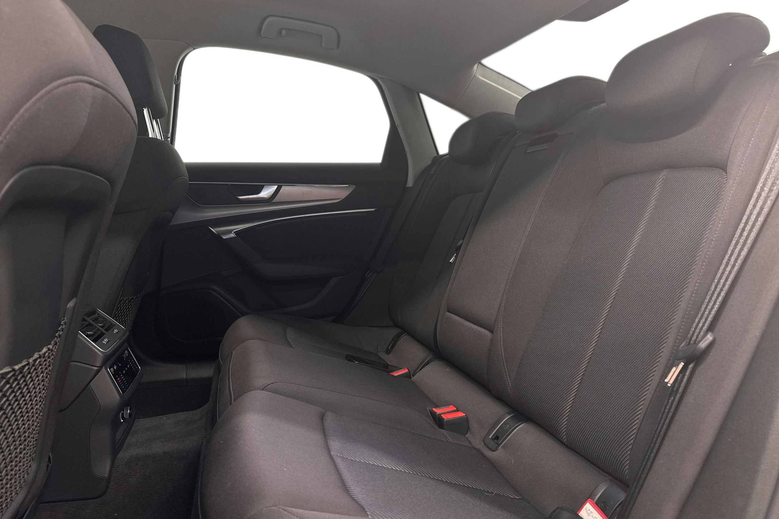 harmaa Audi A6 2021 kuva 10.