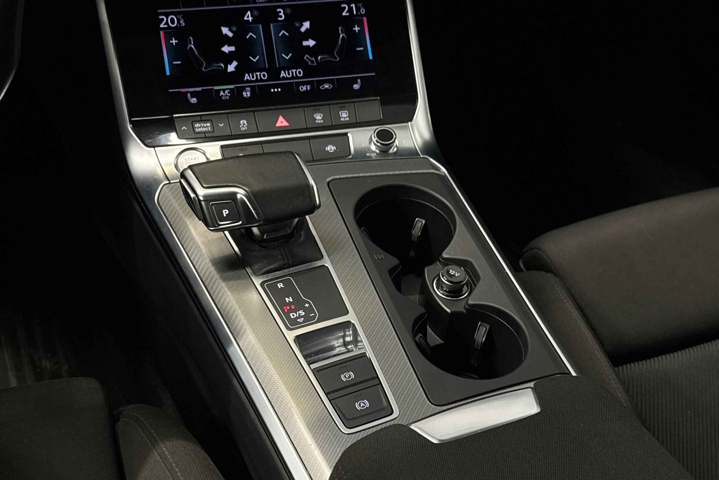 harmaa Audi A6 2021 kuva 26.