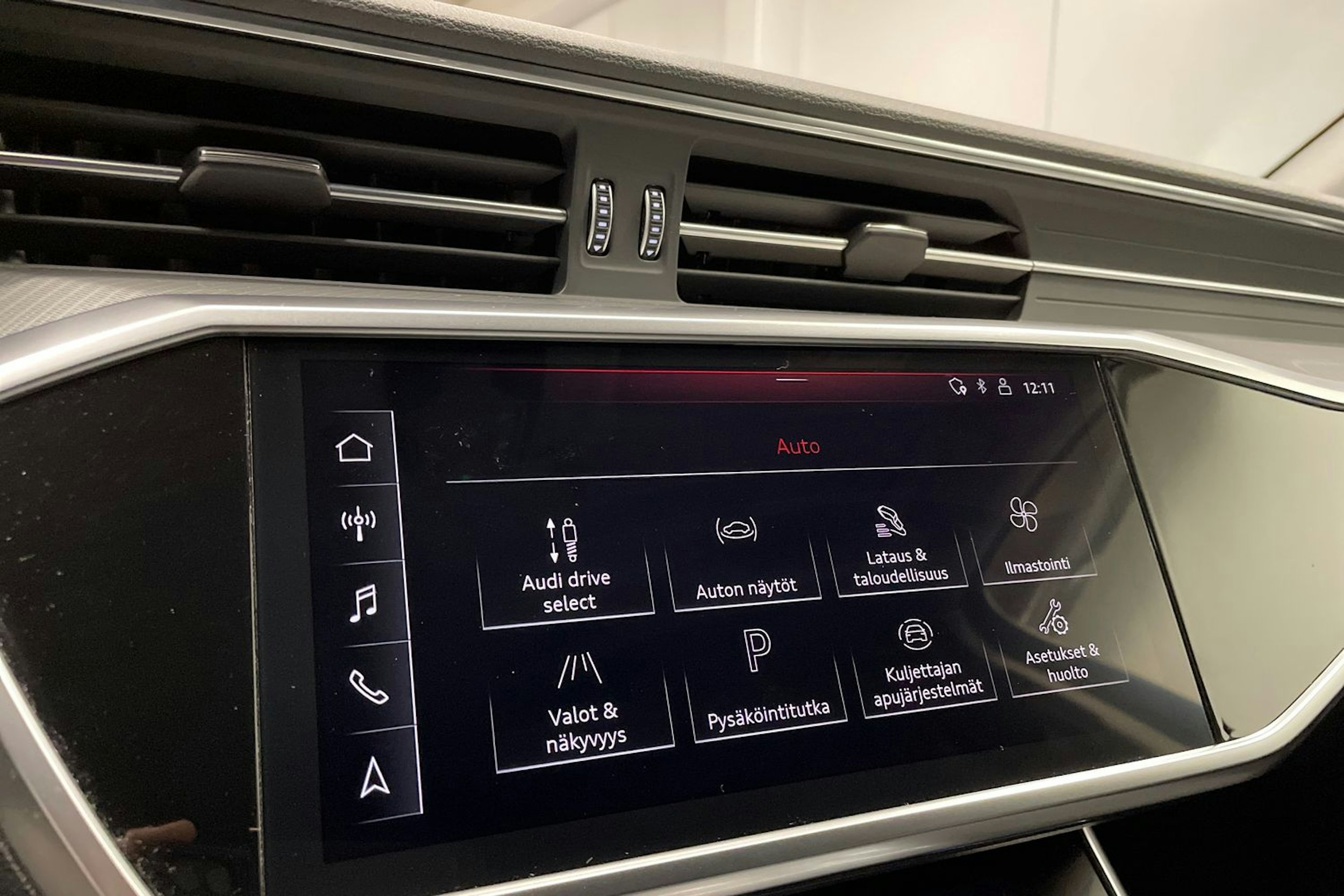 Harmaa Audi A6 2021 kuva 22.