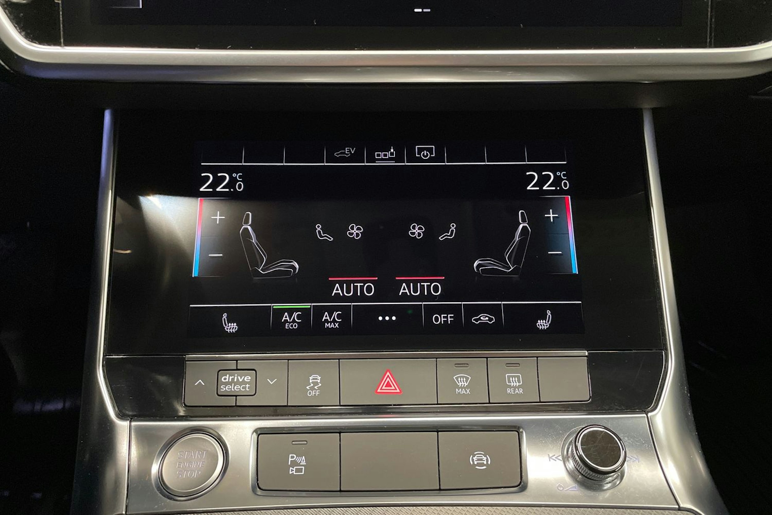 Harmaa Audi A6 2021 kuva 25.