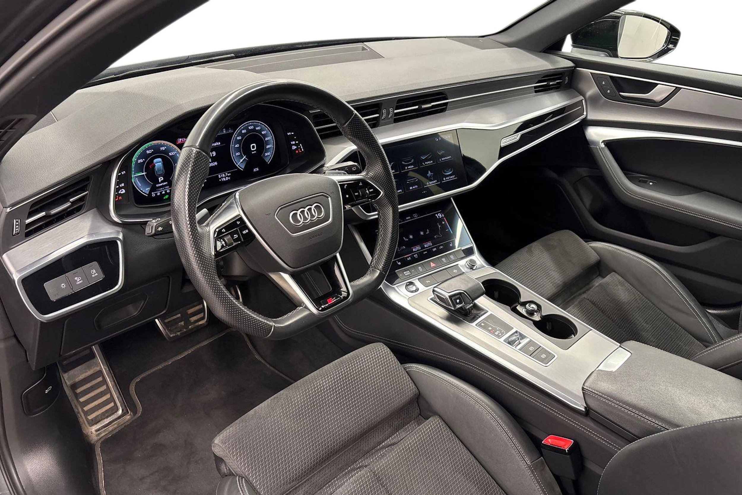 Harmaa Audi A6 2021 kuva 6.