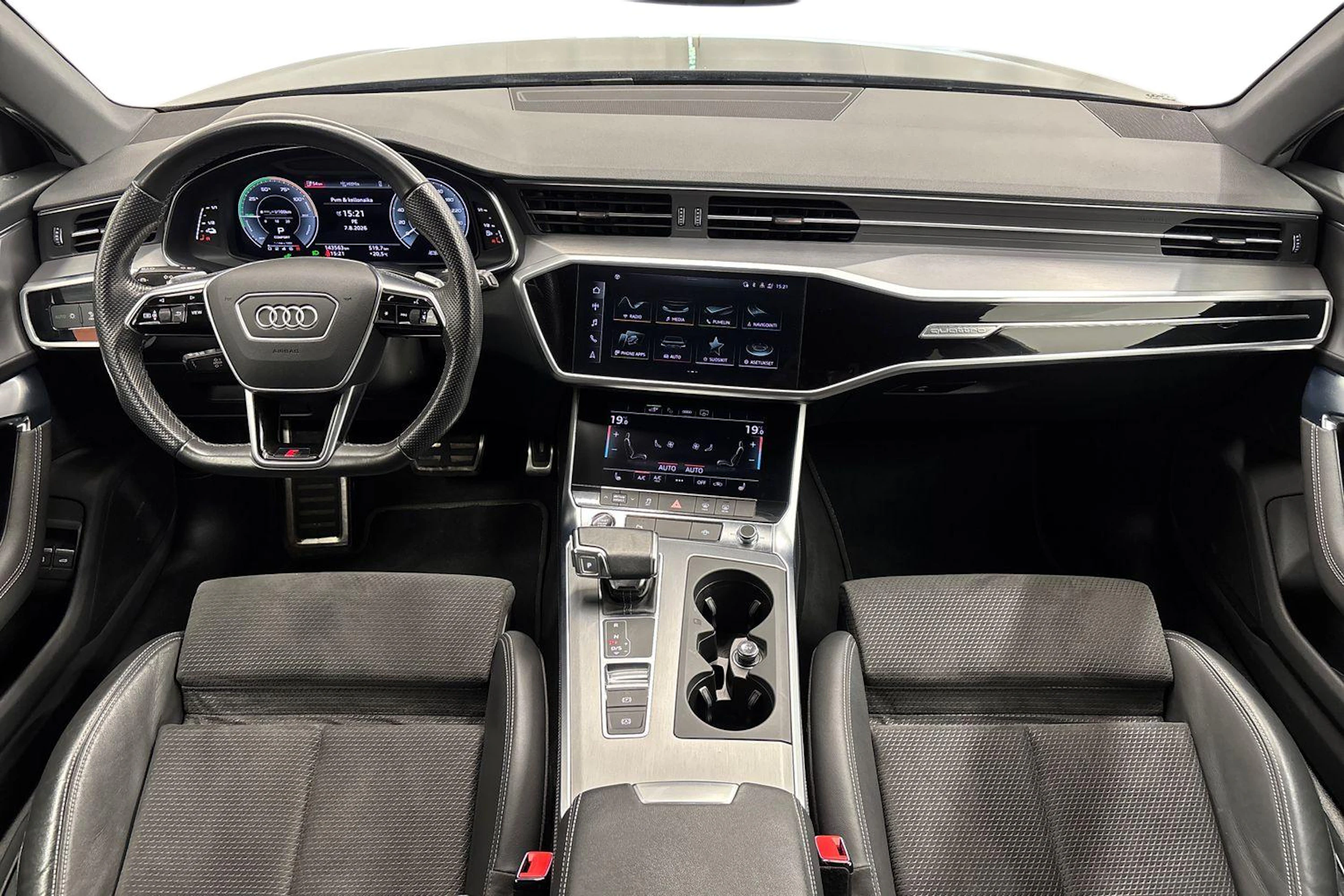 Harmaa Audi A6 2021 kuva 7.