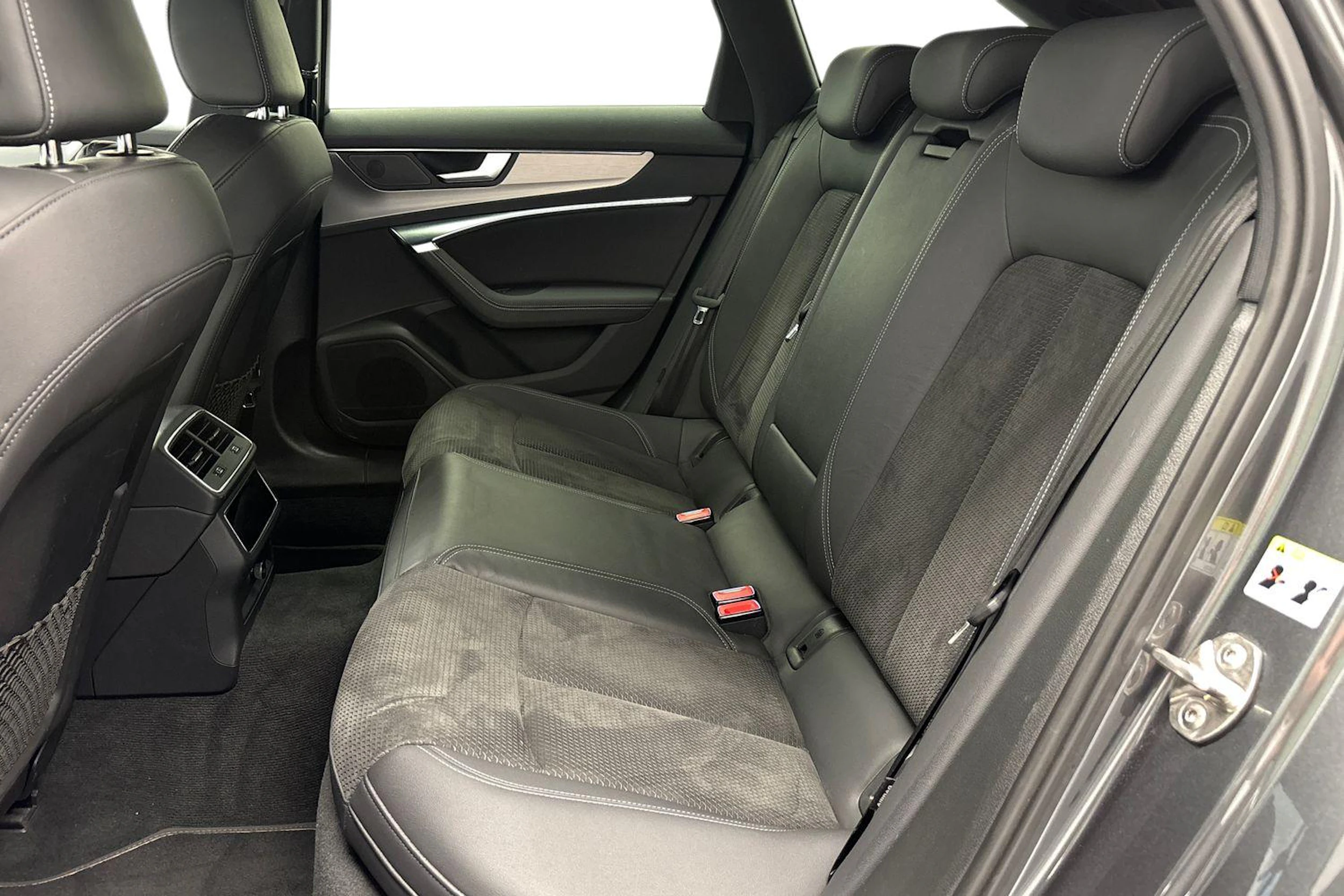 Harmaa Audi A6 2021 kuva 8.