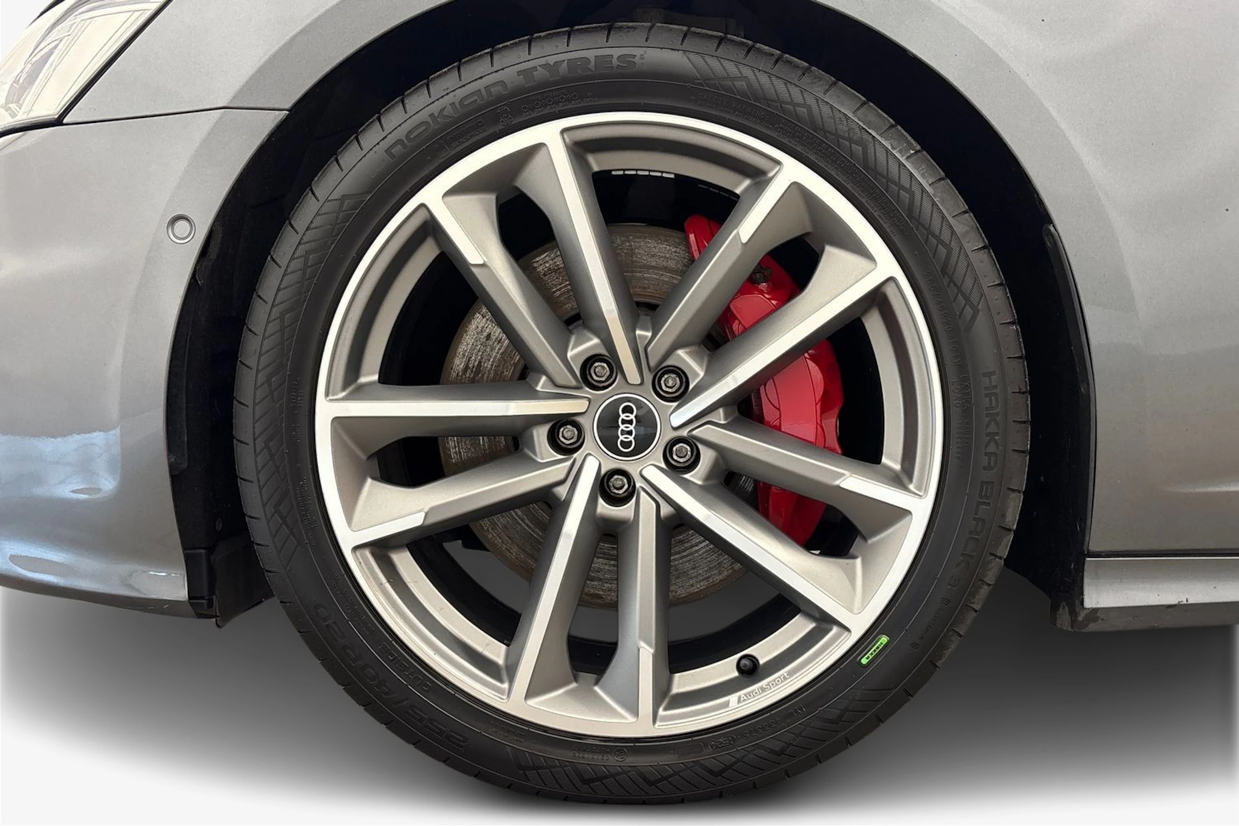 Harmaa Audi A6 2021 kuva 9.