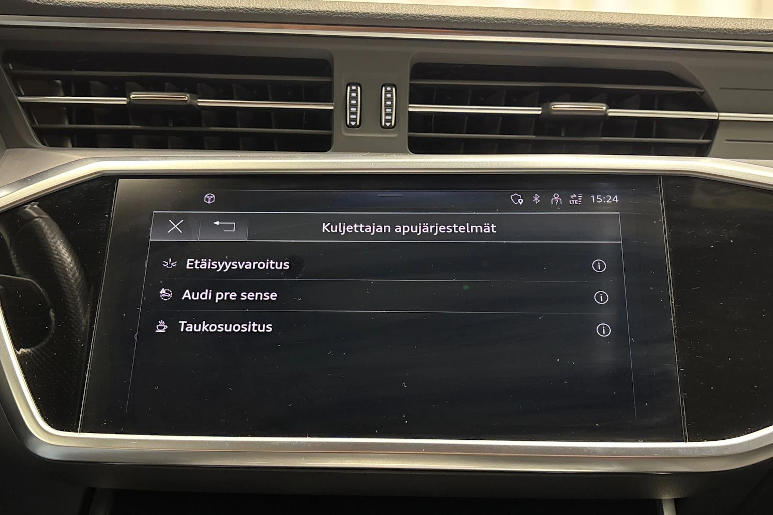 Harmaa Audi A6 2021 kuva 19.