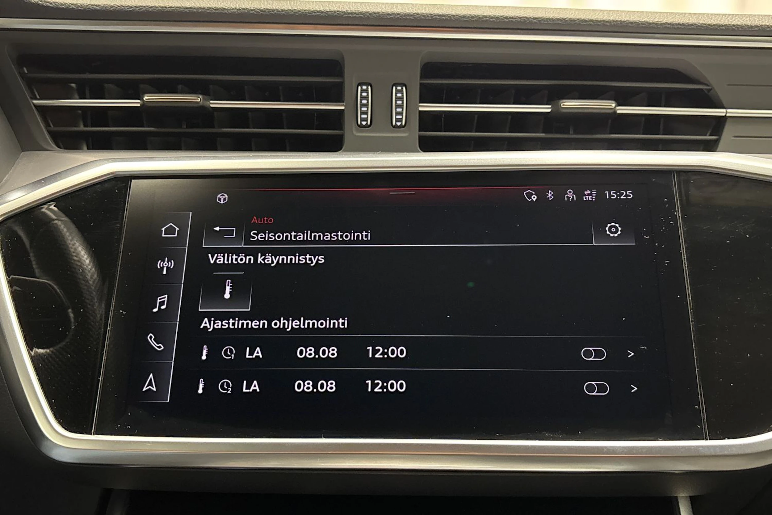 Harmaa Audi A6 2021 kuva 22.