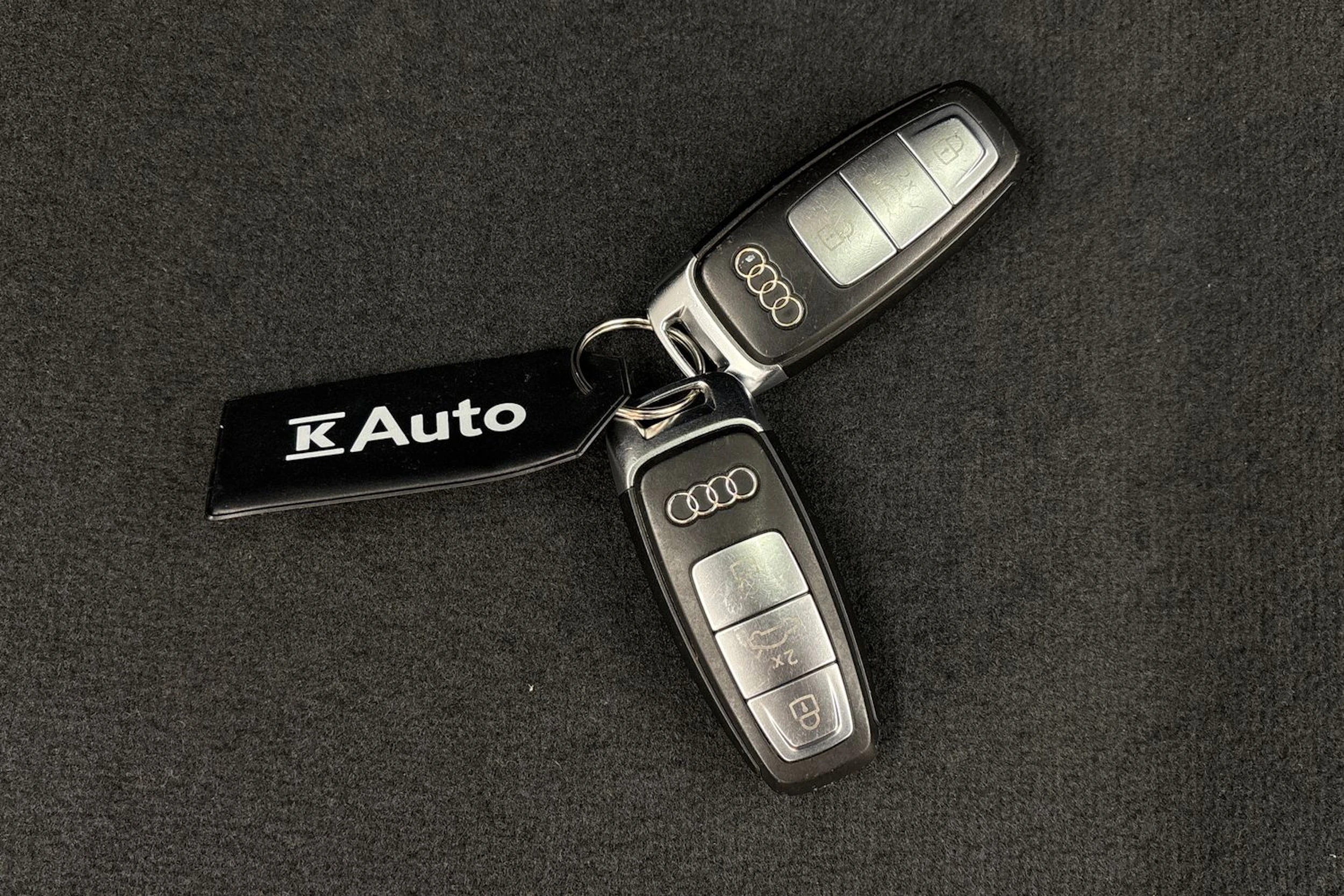 Harmaa Audi A6 2021 kuva 27.