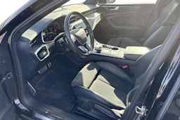 musta Audi A6 2021 kuva 3.