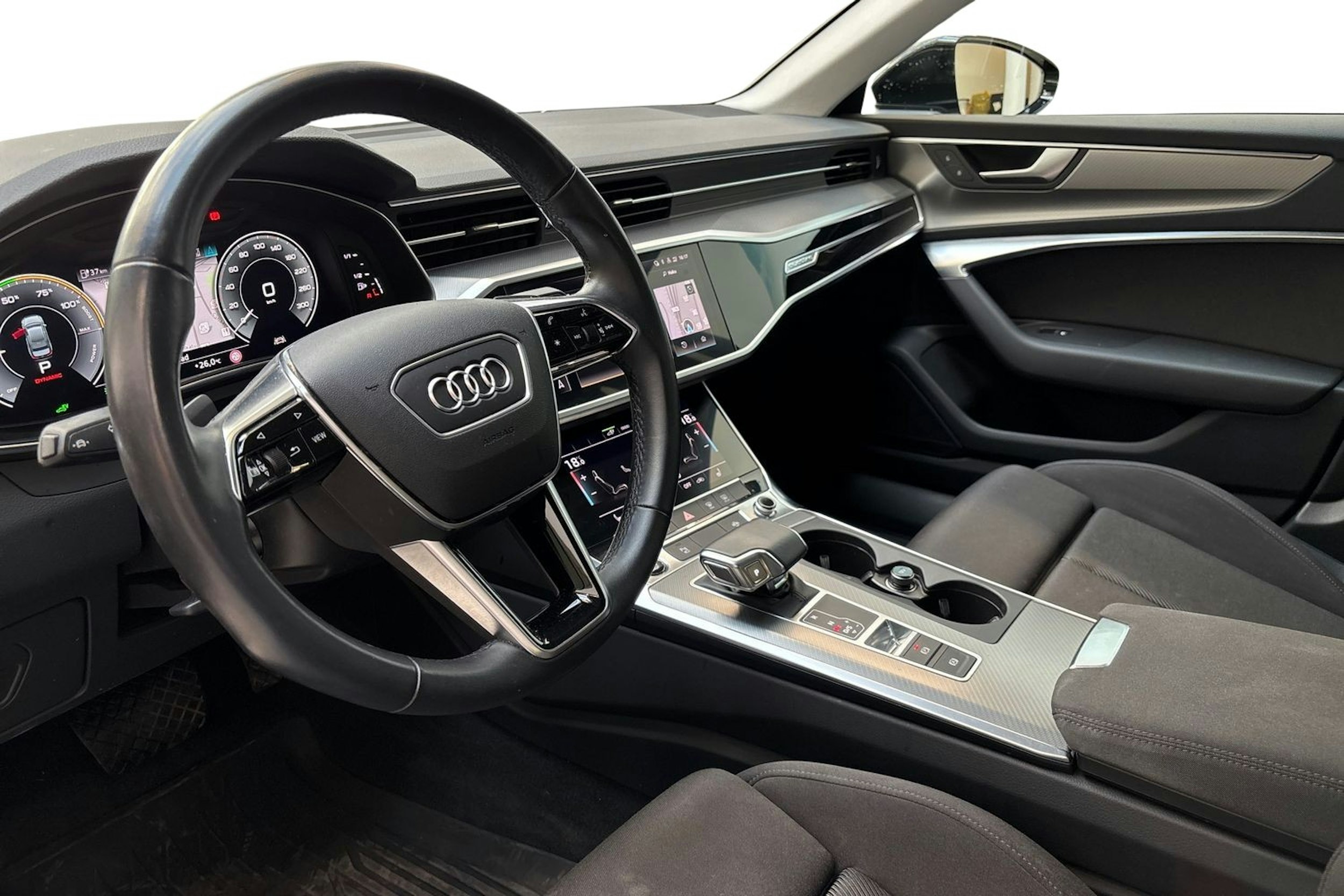 Musta Audi A6 2021 kuva 7.