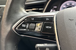 Musta Audi A6 2021 kuva 18.