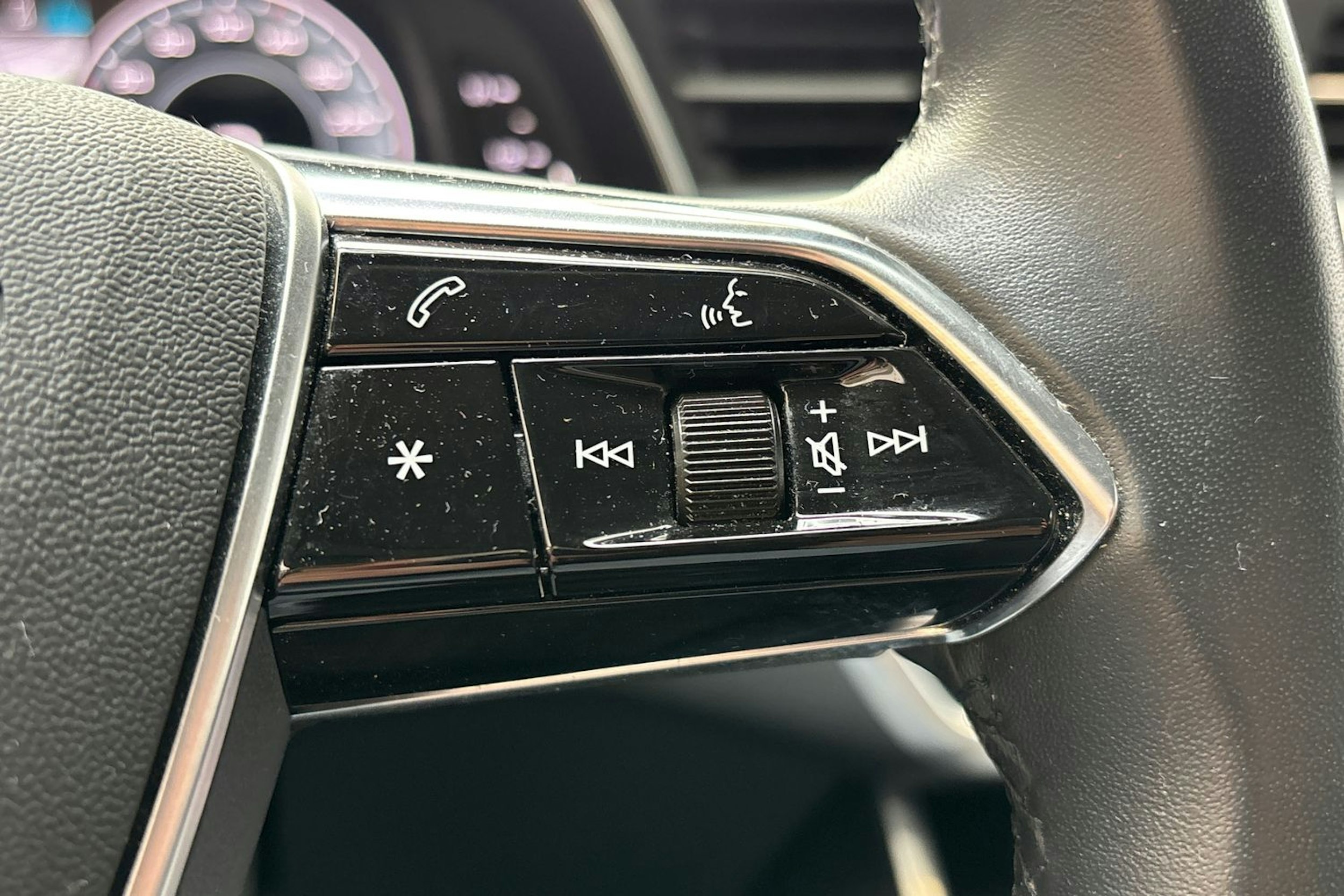 Musta Audi A6 2021 kuva 19.