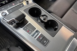 Musta Audi A6 2021 kuva 30.