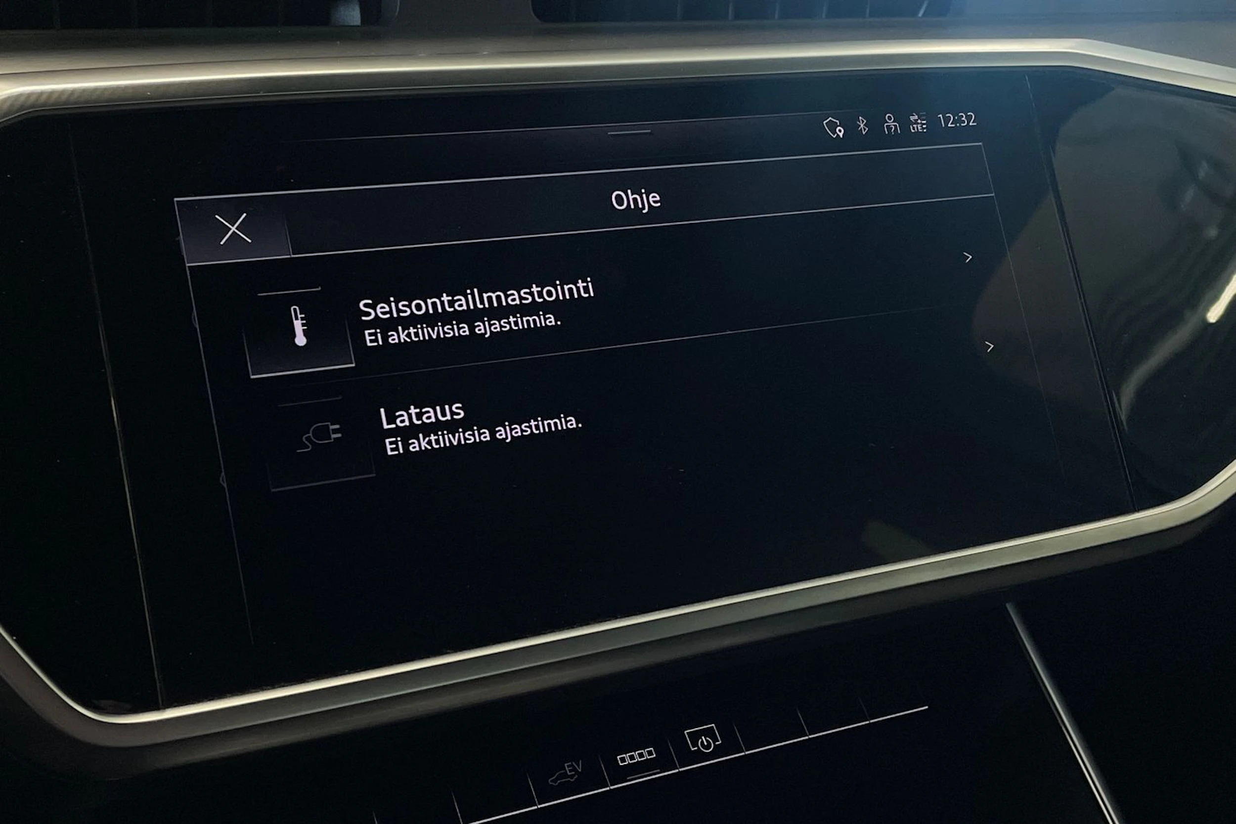 musta Audi A6 2021 kuva 21.