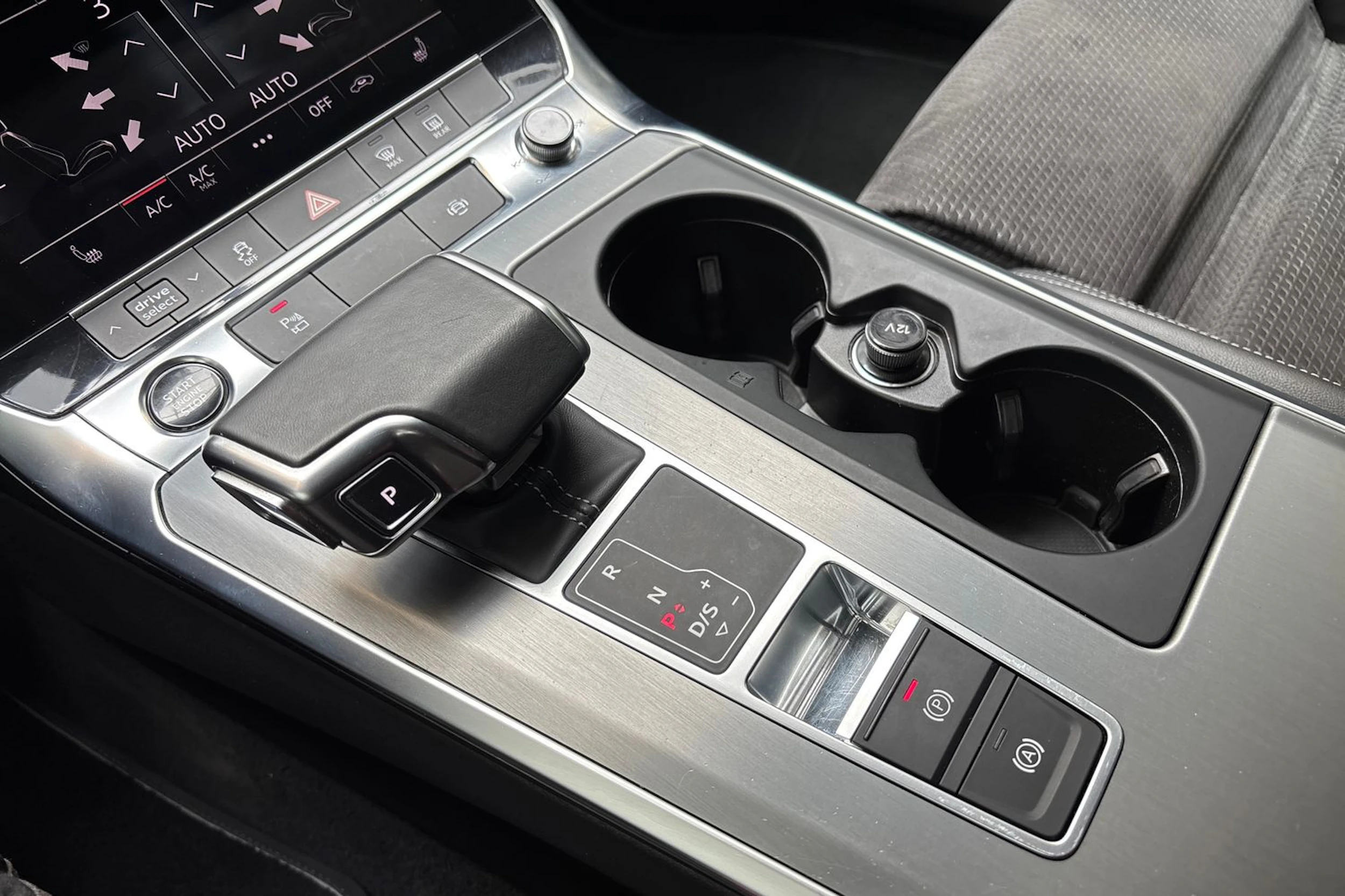 harmaa Audi A6 2021 kuva 26.