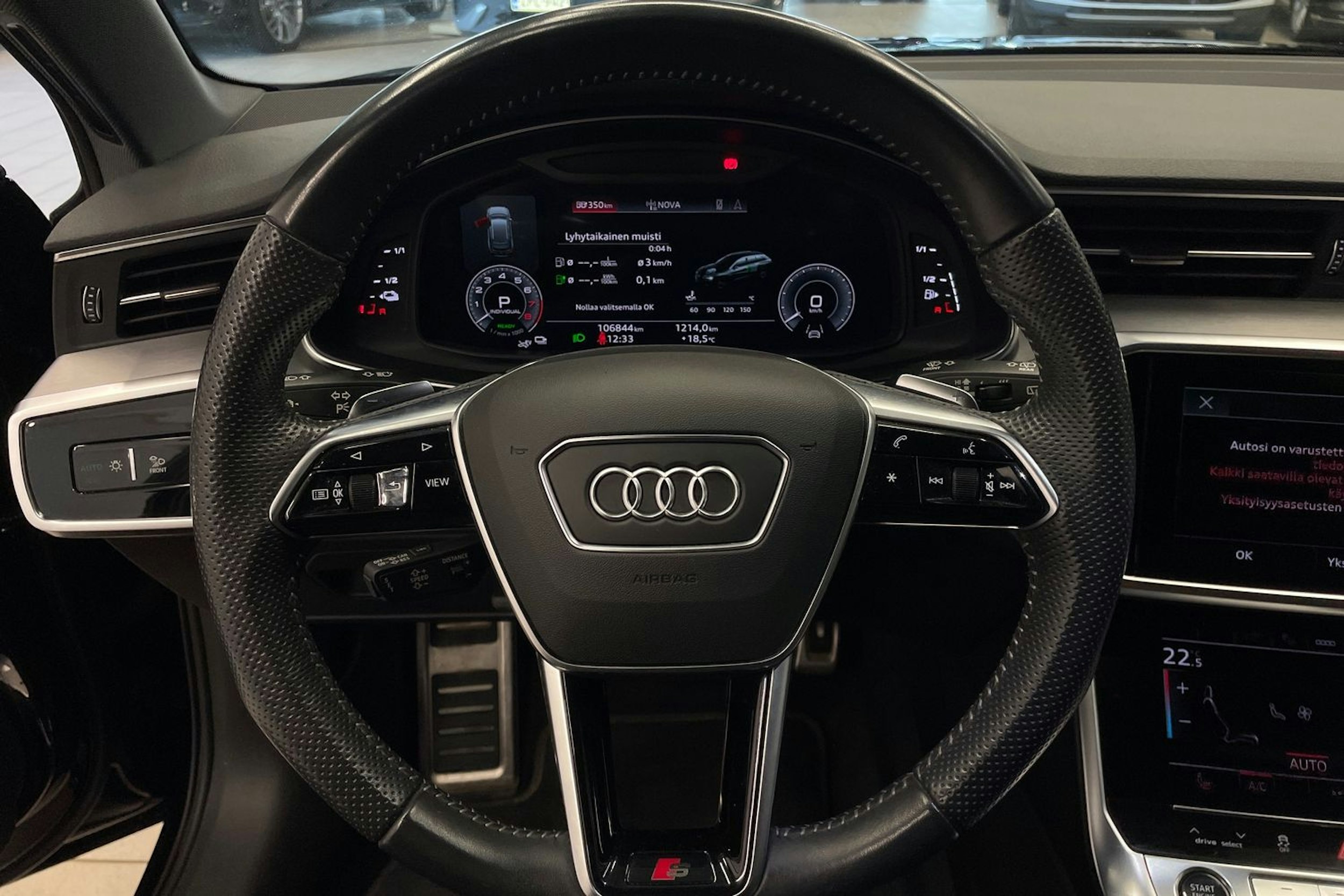 Musta Audi A6 2021 kuva 13.