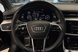 Musta Audi A6 2021 kuva 13.